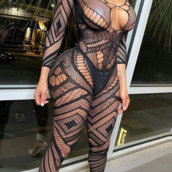 Black Geometric Pattern Fishnet Bodysuit - Picture 4 of 7
